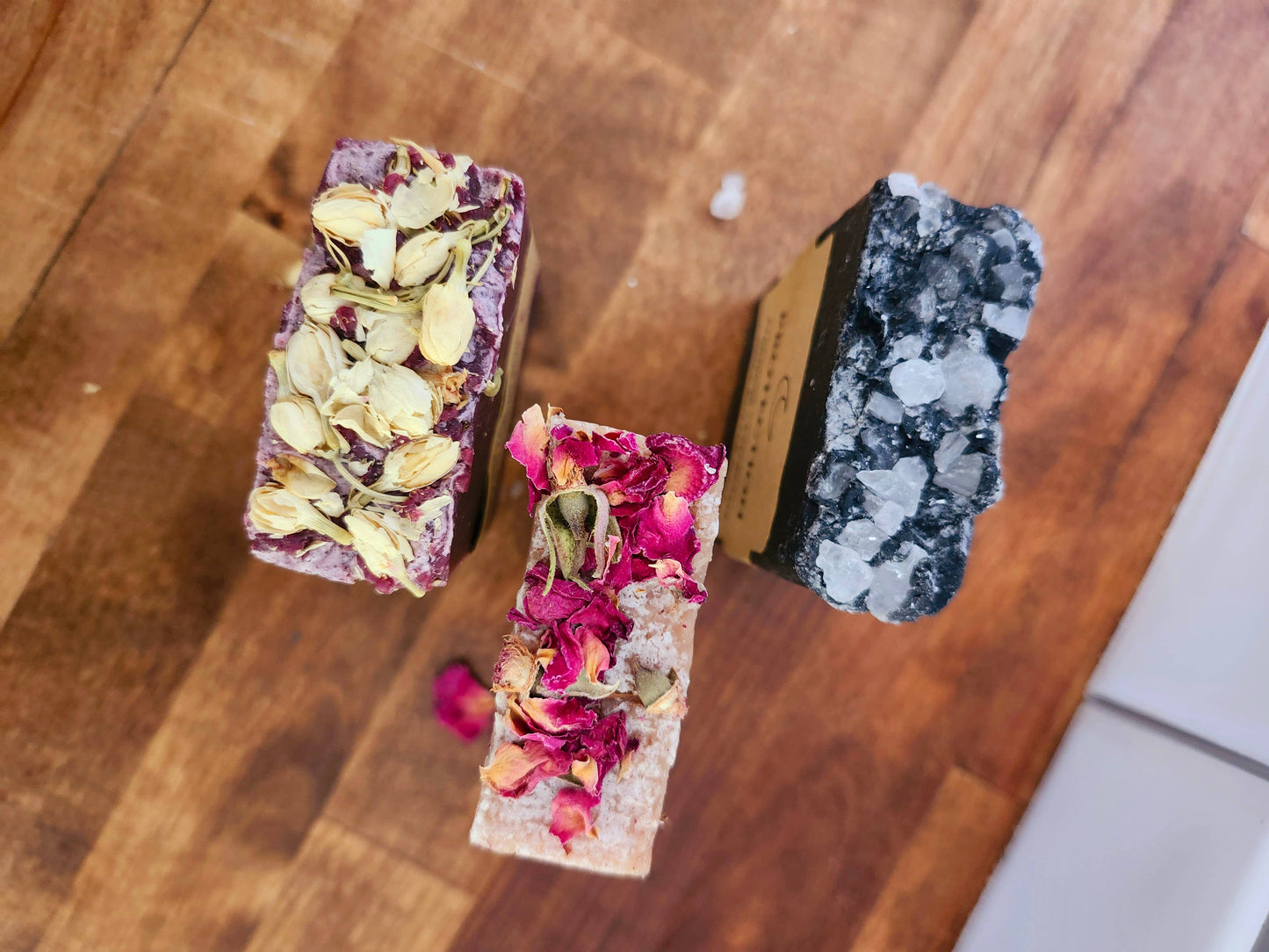 Oakmoss + Charcoal Organic Shea Butter Protection Soap