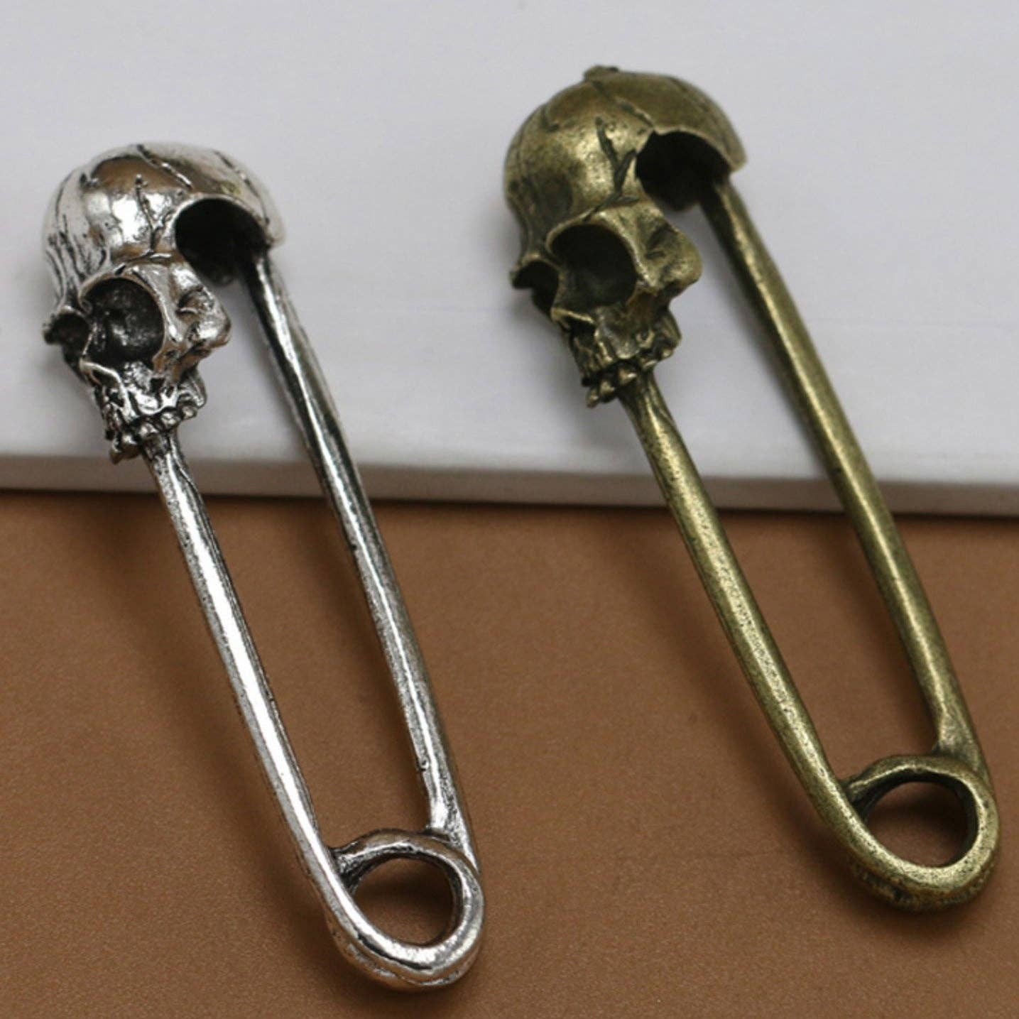 Skull Decorative Pin