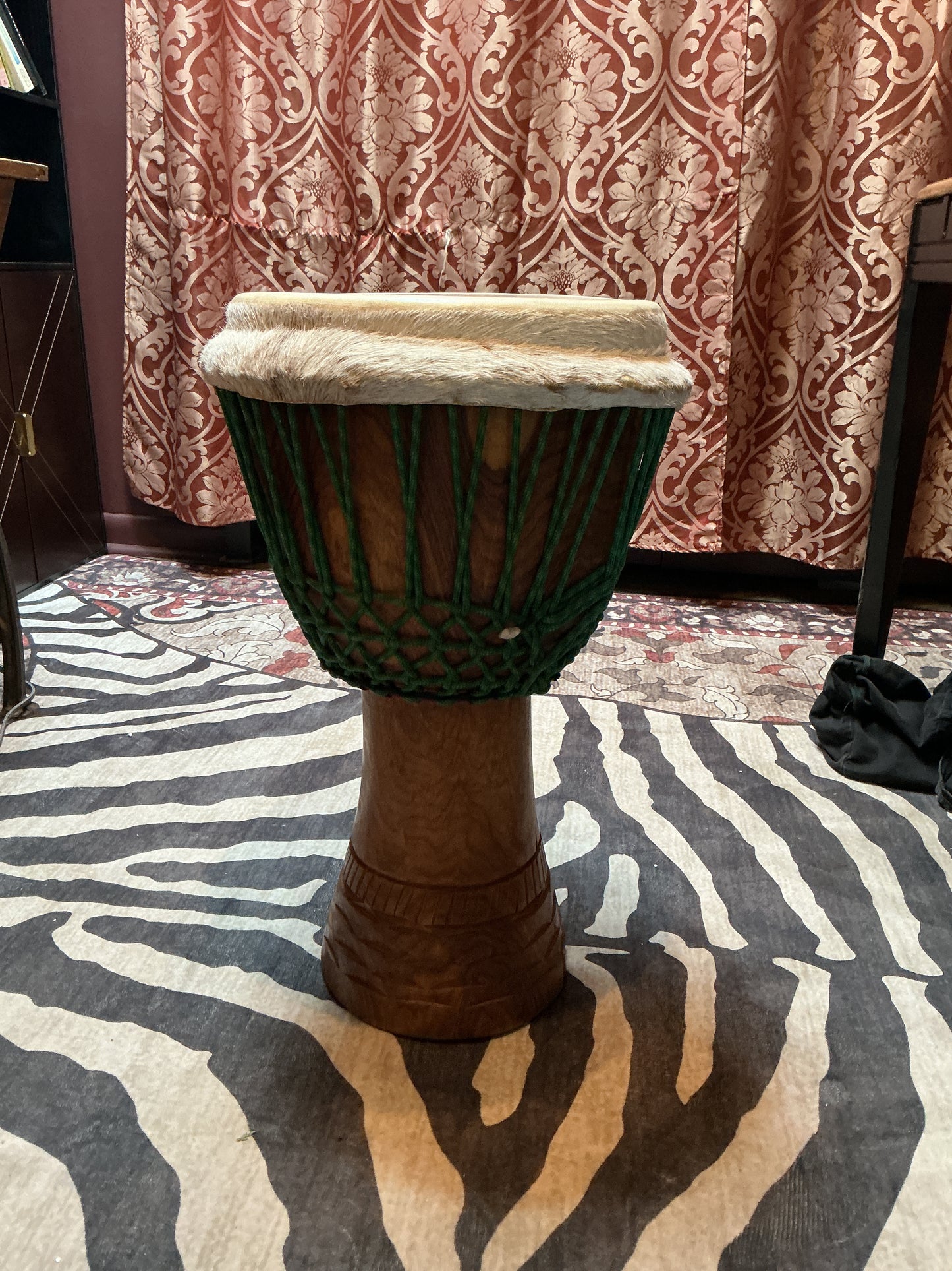 Fur Lined Djembe with DrumSkull Case