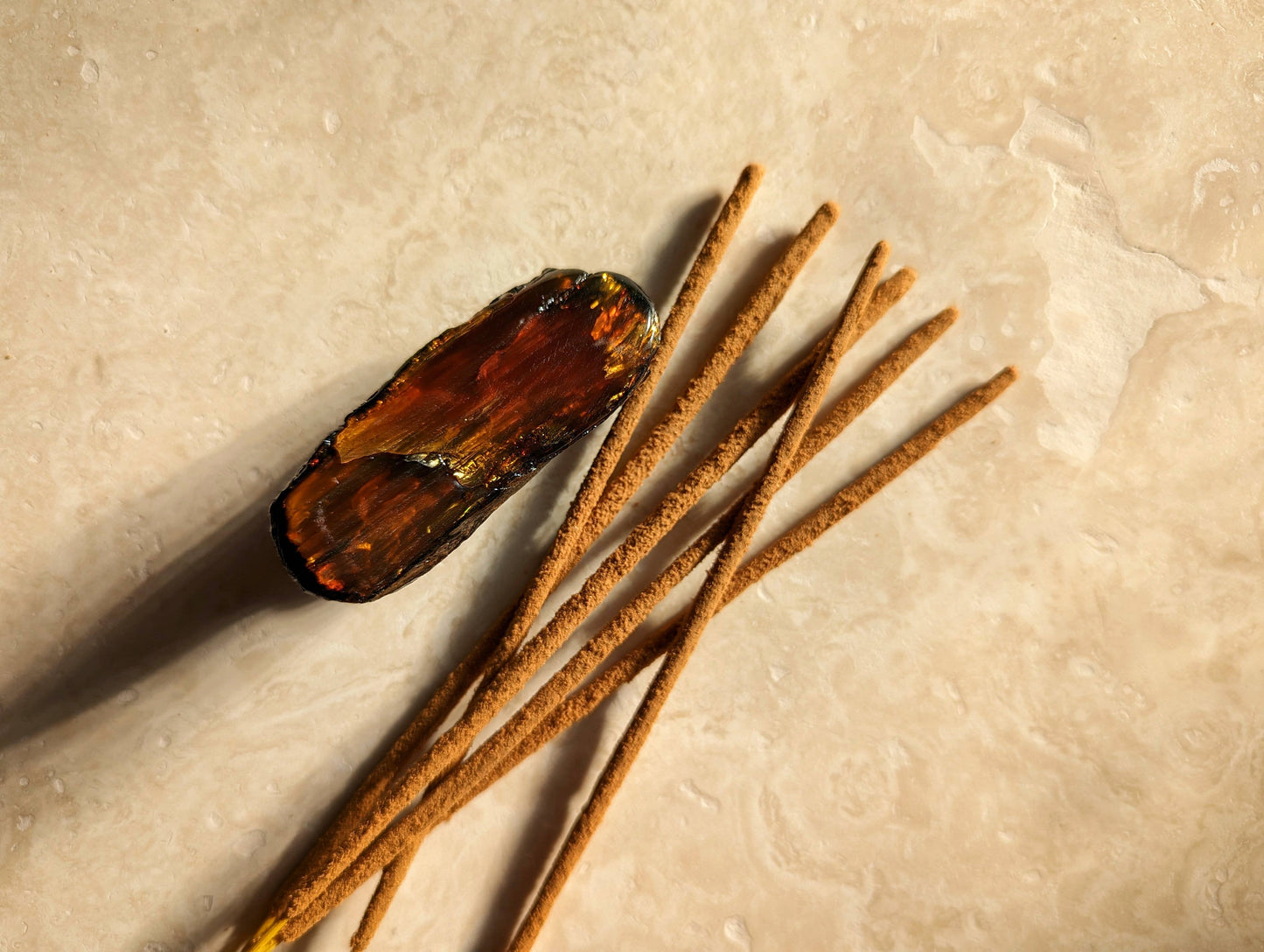 Amber & Incense Candle