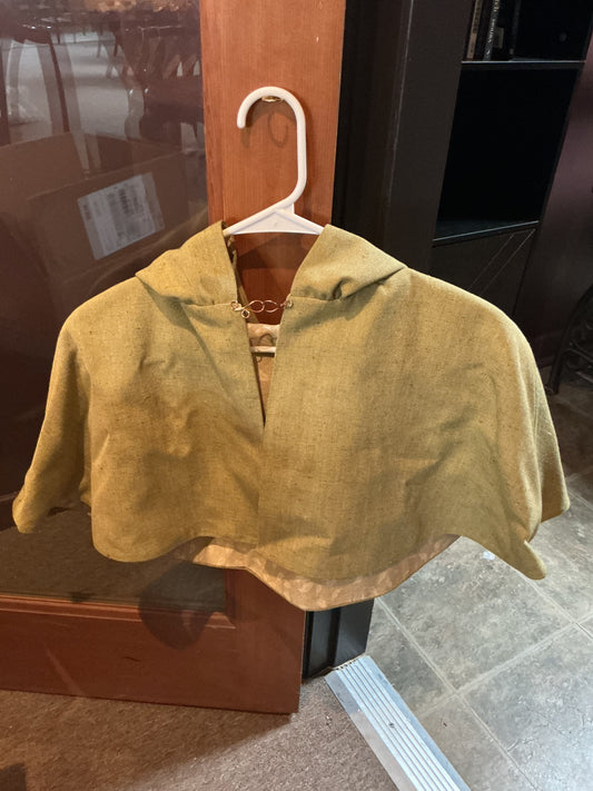 capelet with hood