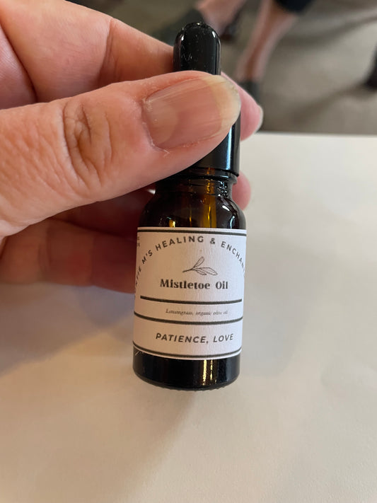 Mistletoe oil, infused. 10 ml
